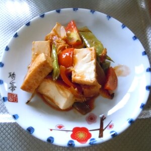 [ル・クルーゼ公式] 厚揚げと夏野菜のトマト煮